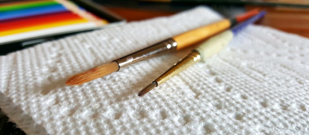 size 2 and size 4 round brushes